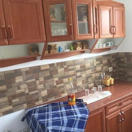 Apartament Marian Apartment โอร์โชวา ภายนอก รูปภาพ