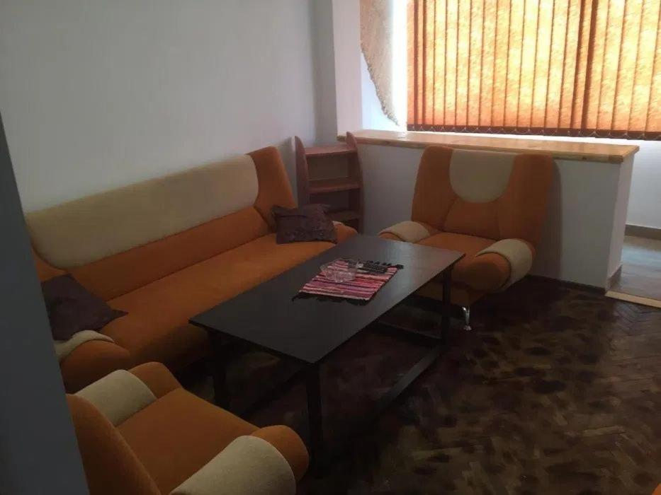 Apartament Marian Apartment โอร์โชวา ภายนอก รูปภาพ